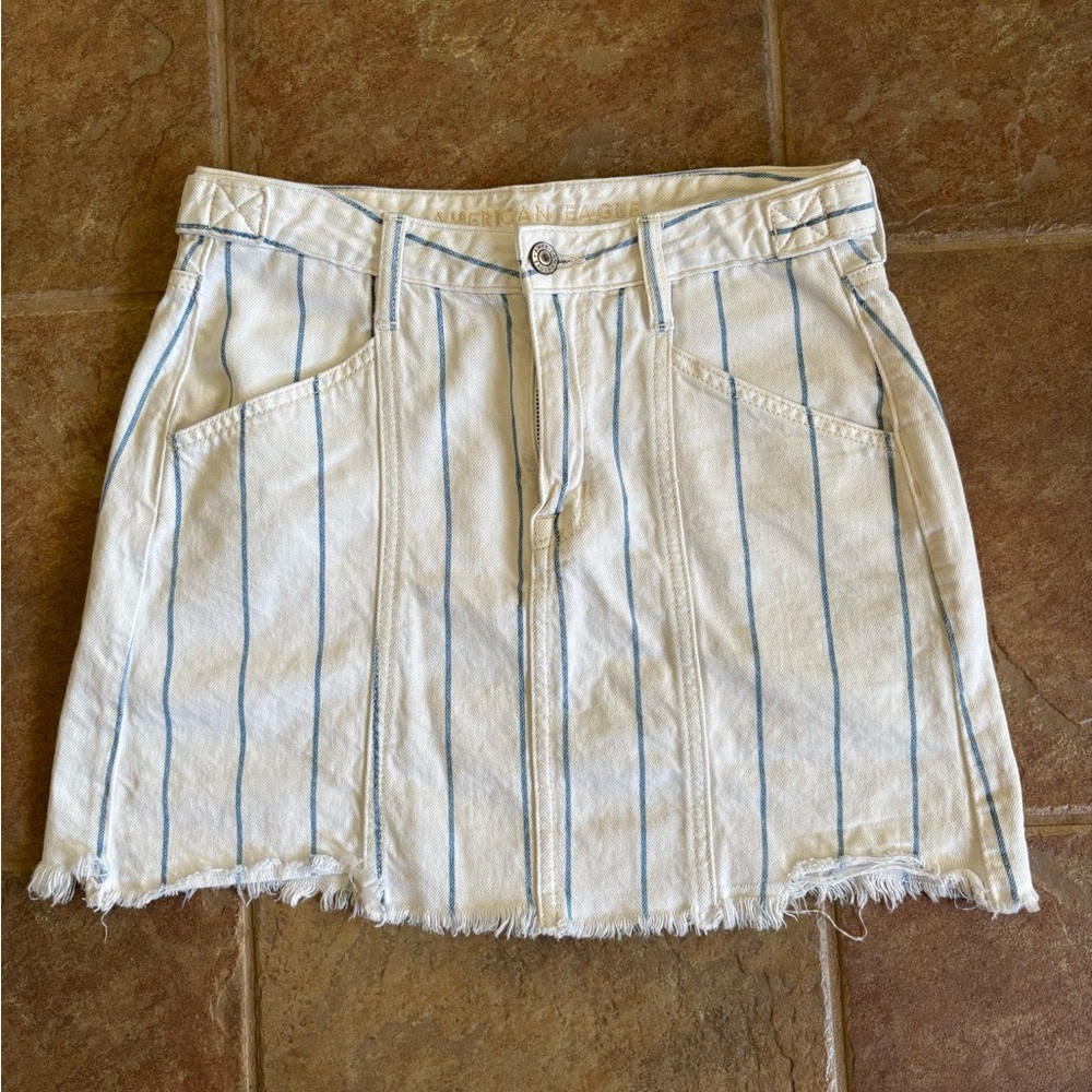 American Eagle Outfitters White and Blue Striped Skirt (size 2)
